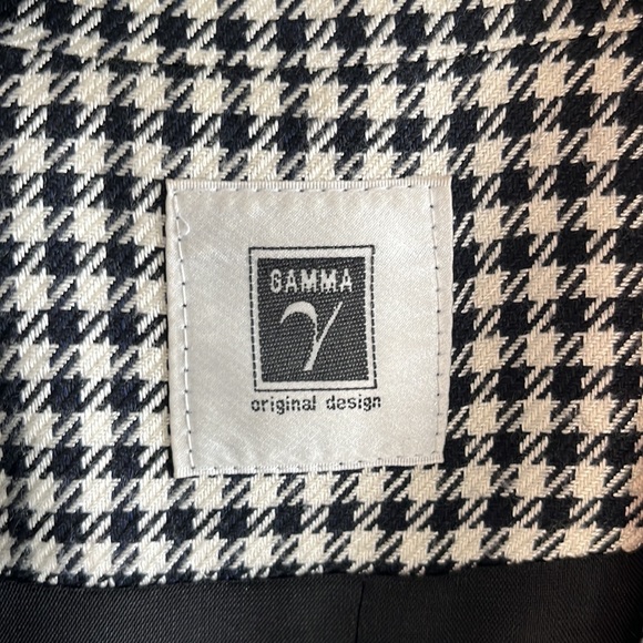 Vintage houndstooth wool blazer with gold hardware - Made in 🇨🇦 - Picture 4 of 6